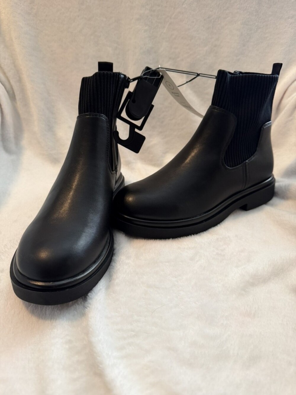 NWT No Boudaries Black Pull On Boots with Memory Foam